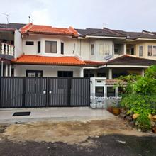 Park-Facing ,Newly Renovated , Move-In Ready 2-Storey  Puchong Utama!