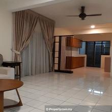 Corner unit with 20 feet of spacious side land garden ! 