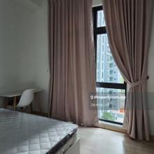 The Henge Room For Rent