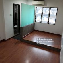 Terrace house for Sale
