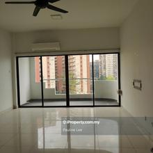 Well maintained unit & walking distance to Bangsar LRT station. 