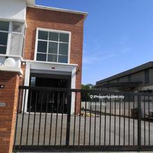 Gated and guarded factory area, easy access to highway