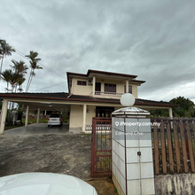 Double Storey Detached House For Rent / Sale