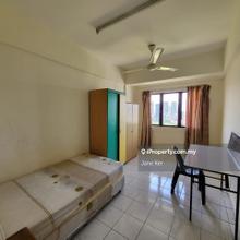 Well maintained Vista Komanwel 3 rooms fully furnished unit 