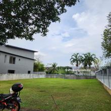 Vacant Bungalow Land