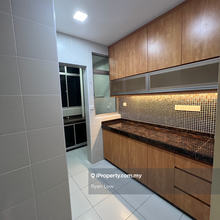 Ready to move in! Renovated unit with 2 carpark! 15 Min to Trx & Klcc!