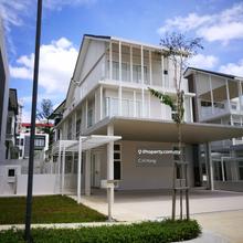 Corner 3 storey superlink house for rent @ Senja Residence