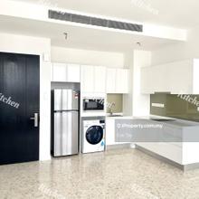 Pavilion Ceylon Hill, Luxury Brand New unit, Facing TRX View 