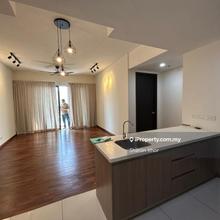 Tamarind condo Partially Furnished for Rent, Straits Quay