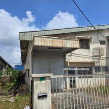Semi Detached Kawasan Perindustrian Pengkalan 