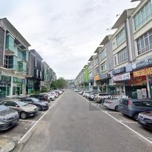 Pusat Perdagangan Danga Utama, 3 Storey Shop End Lot for sale