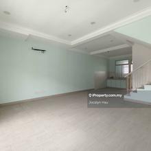 Maya Height Jalan Tasek Maya Seri Alam 2.5 Storey Terrace House