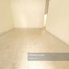 Terrace house for Sale