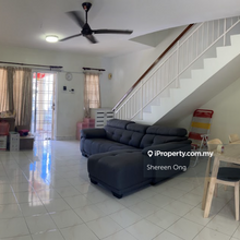 2 Storey Semi-D House Extra Land for rent