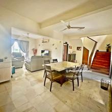 Penthouse, Fully Furnish, Golf course view, Quality Furniture