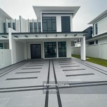 Tampoi Setia Tropika Double Storey Semi D