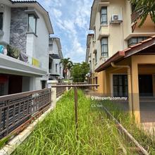 3 Storey End Lot 33 x 80 (With Extra Land) @ Jalil Sutera, Bukit Jalil