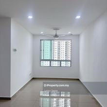 Centrio avenue Partially Furnished newly painted 1 carpark rare unit 