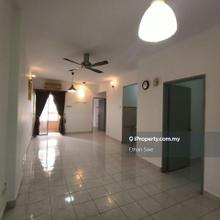 860sf 3 rooms Repainted unit, walk distance to MRT, Strategic Location