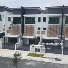 3 storey Corner U10 Shah Alam 45x70 for sales