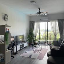 Urgent Sale - Green Park Residence