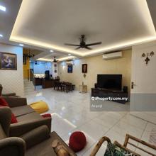 Well maintained triple storey intermediate house at saujana puchong.