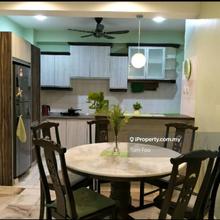 Renovated Unit, Freehold Condo, Middle Floor, Low Density, Near Kesas 