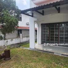 End lot with 5 feet land - Renovated with extended kitchen
