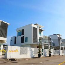 Alma Hill Park Residence  3 sty Luxury Bungalow 