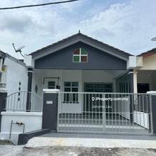 Taman makmur kluang single storey house for sale