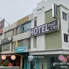 Facing Mainroad Renovated 3 Sty End Lot Shop Bandar Botanic Klang 