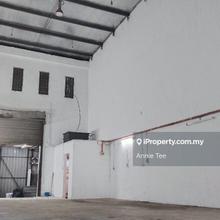 Mount Austin/ 1.5 Storey Factory/ Good Condition/ Ready Move In 