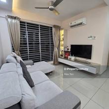 Austin Hill 3r2b 900sf with 2 parking bays. Bright cozy golf view