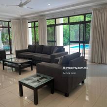 Bangalow with private swimming pool