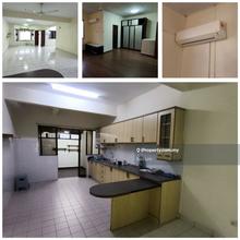 Very well maintained house Ultra spacious home with large open space