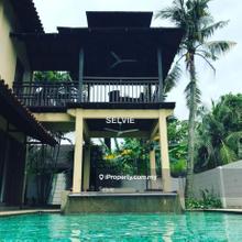 Tropical living
