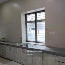 Areca laman rimbunan kepong 3 storey semi detected for sell