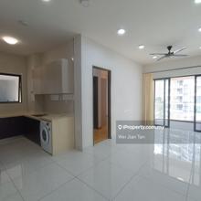 Bay Laurel/Danga Bay/2 Beds/Partial Furnished/Seaview/Near Ciq/Mall