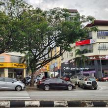 Shop-office for Rent. Walking distance Banks and Malls. Near LRT