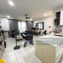 Freehold! High floor. Corner unit! Great Condition! Below mv!