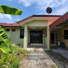 Rumah Teres 1 tkt berhadapan Kem Desa Pahlawan Kok Lanas Kelantan