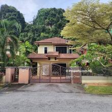 Marvelous view of nature's finest elements at your doorstep. 