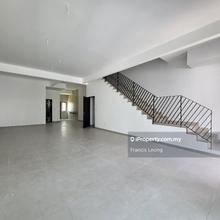3 Storey House. Orchid Hill. Bukit, Orchid Residence.