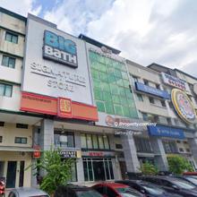 Facing main road shop