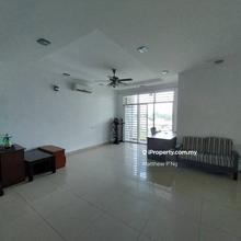 I-Regency Condominium - Partly Renovated - 1200' - 2 Car Parks 