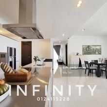 High Floor Nicely Renovated - Amazing Mountain and Seaview!