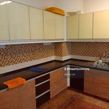 Well kept Boulevard Subang Jaya condominium for sale. Near by sjmc