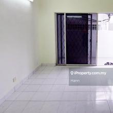 BK 2 1 Sty House 20x70 Well Keep Extra parking Puchong