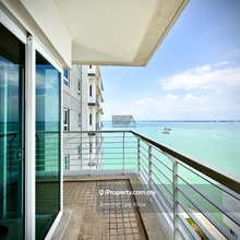 Designer High-Floor Unit at 11 Gurney Drive Super-Condominium