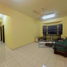 Mewah Court Apartment with Lift Near Bukit Cheras